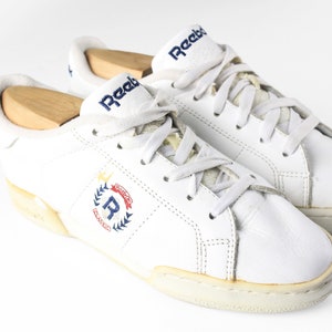 vintage REEBOK Sneakers Women's US 6 authentic athletic rare retro sport 90's casual streetwear trainers classic white tie shoes tennis