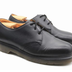 vintage Dr. MARTENS shoes authentic black Size US 9 men&#39;s retro classic casual mod style streetwear