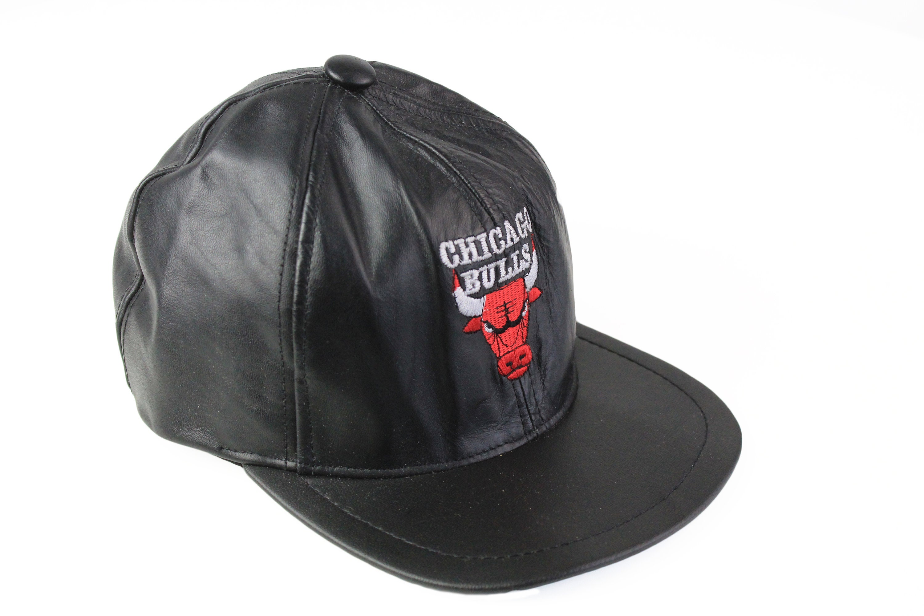 Chicago Bulls 2T XL-LOGO Black-Red Fitted Hat