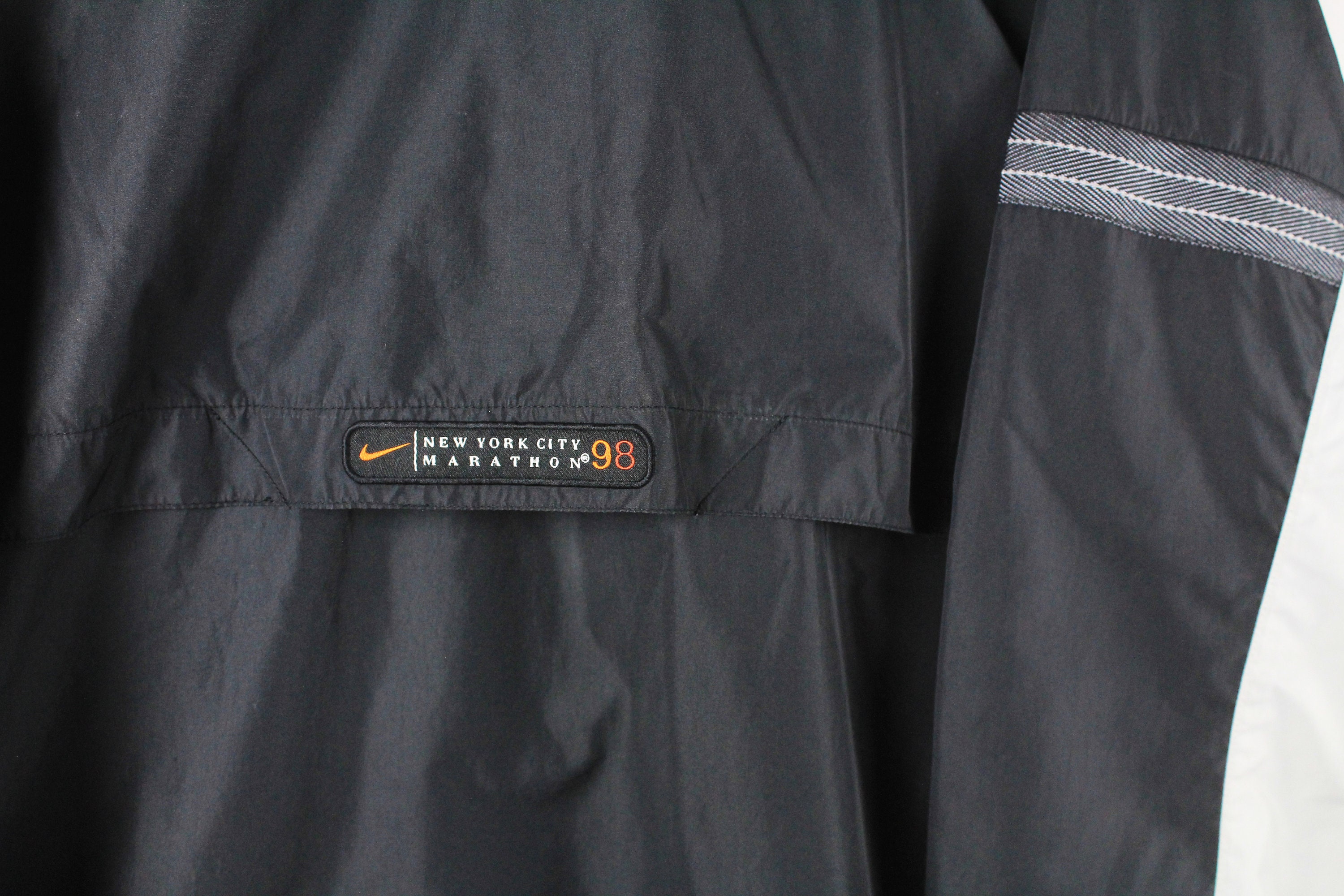 Vintage NIKE NYC Track Jacket Size L Black Small Logo Retro