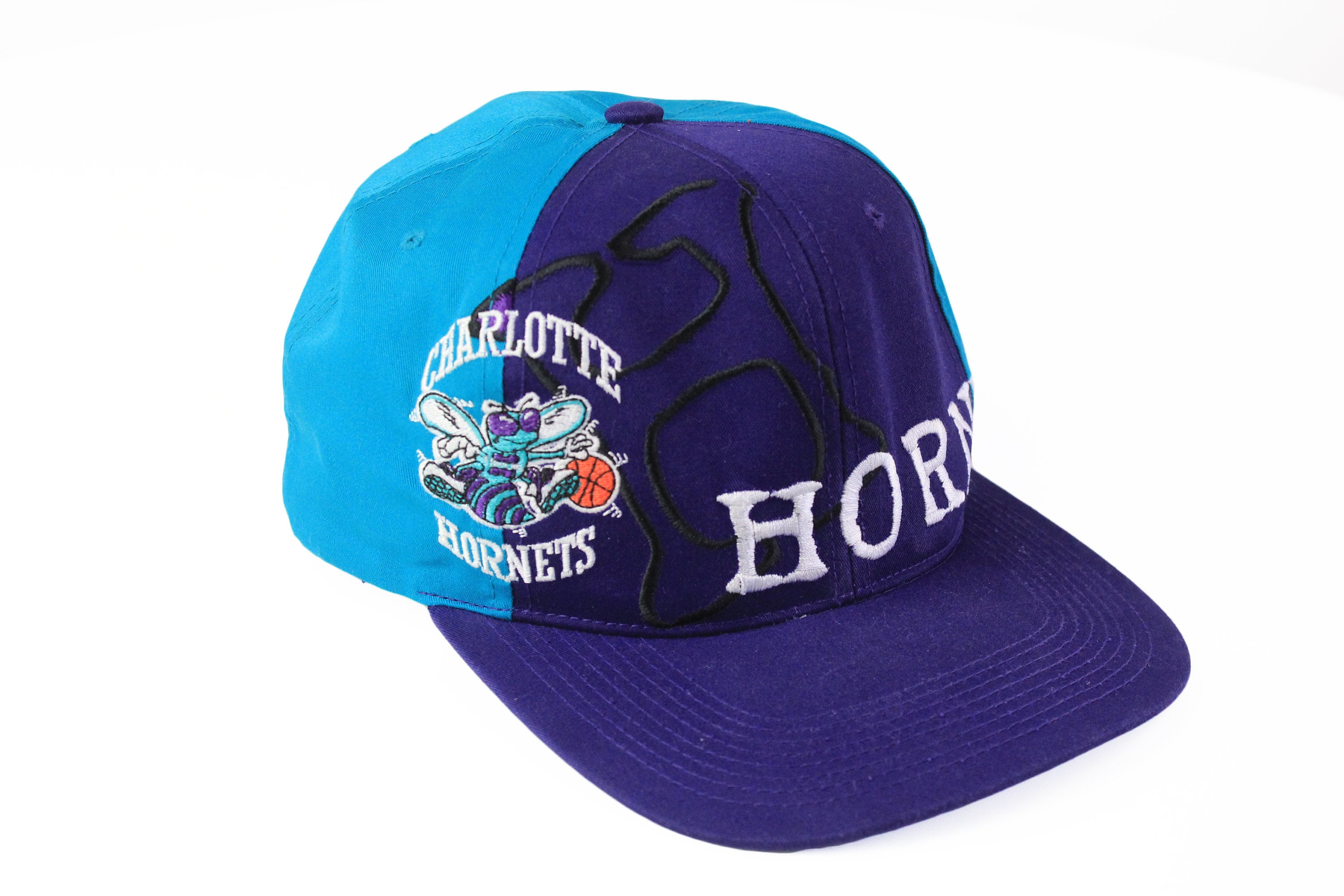 Charlotte Hornets Hat Cap Fitted 7 1/2 New Era White NBA Basketball Vintage  90s