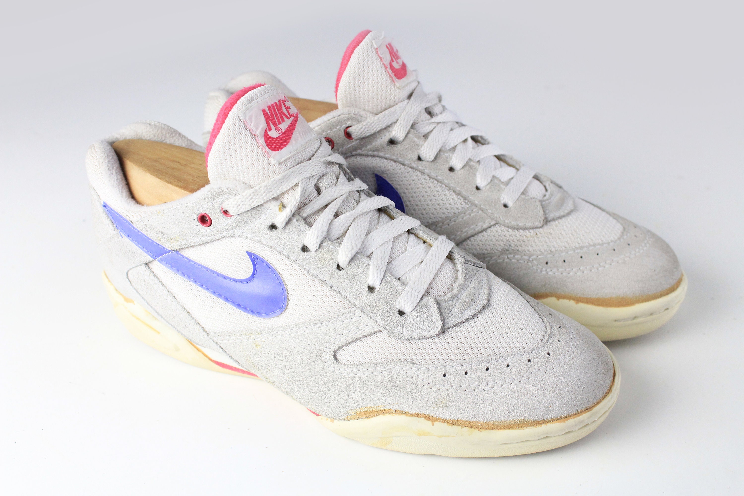 Nike hotsell retro tennis