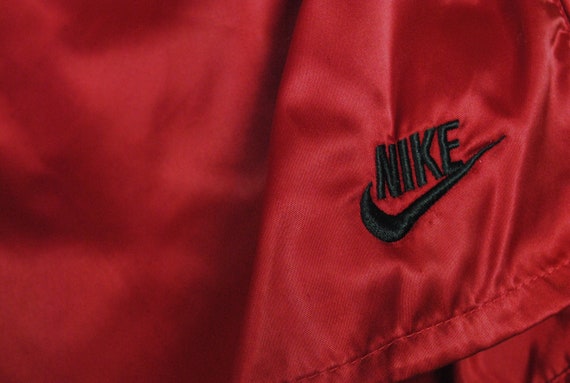 vintage NIKE logo track shorts red SIZE L retro s… - image 4