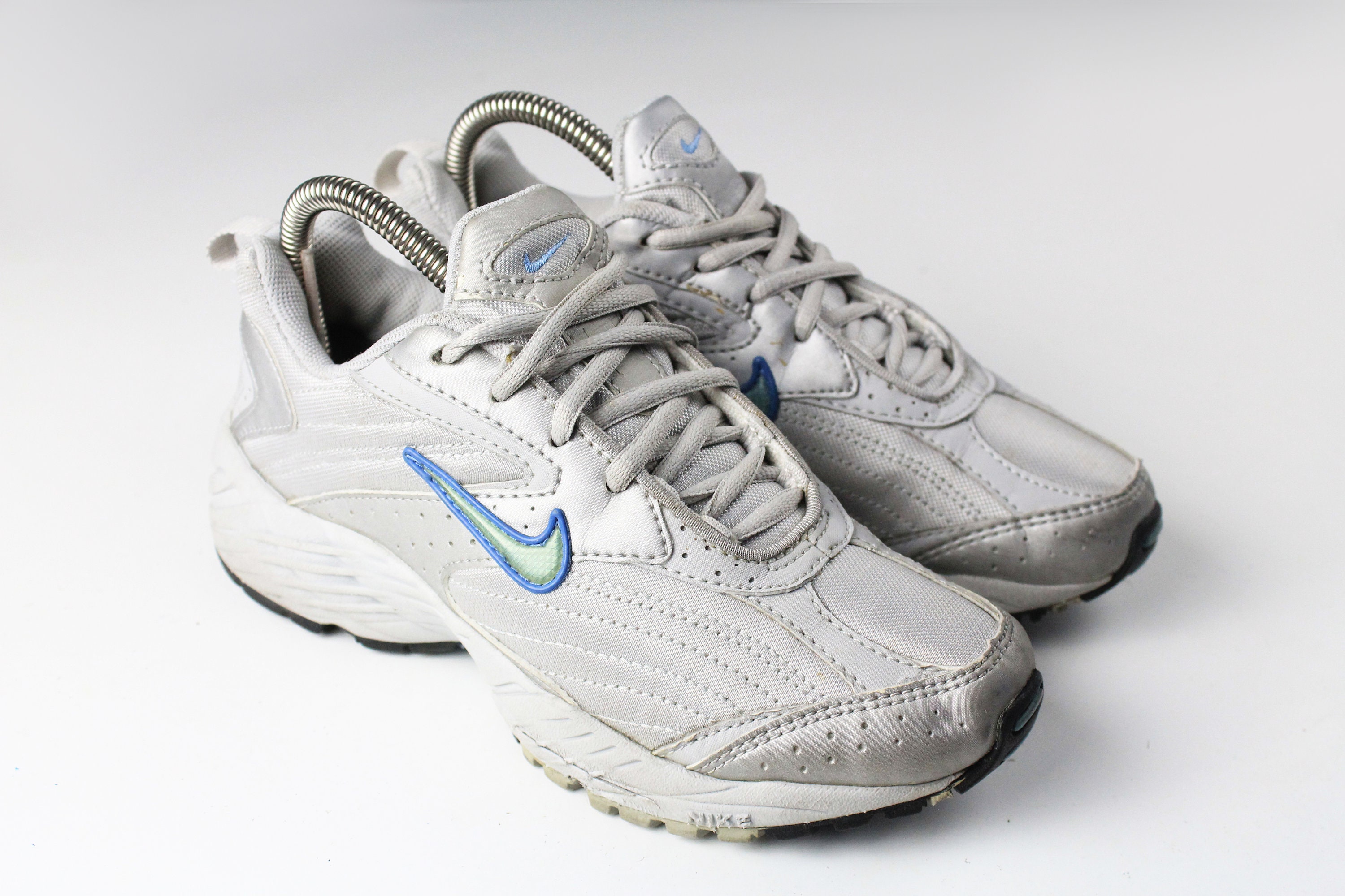 Vintage NIKE Sneakers Authentic Athletic Shoes Size Women's Vintage NIKE Sneakers Authentic Athletic Shoes Size Women's