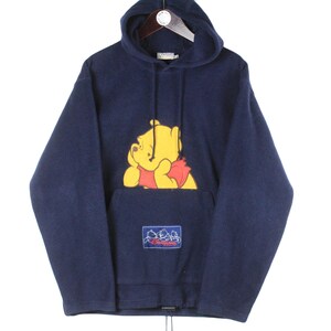 Sudadera con capucha de forro polar de Winnie the Pooh de DISNEY vintage, talla M, colección retro de los años 00, jersey de estilo invernal de Cartoon World con logotipo grande, color azul
