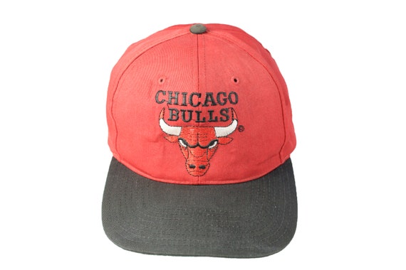 vintage CHICAGO BULLS hat big logo cap NBA Hip Ho… - image 2