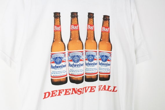 vintage BUDWEISER defensive wall beer t-shirt Siz… - image 3