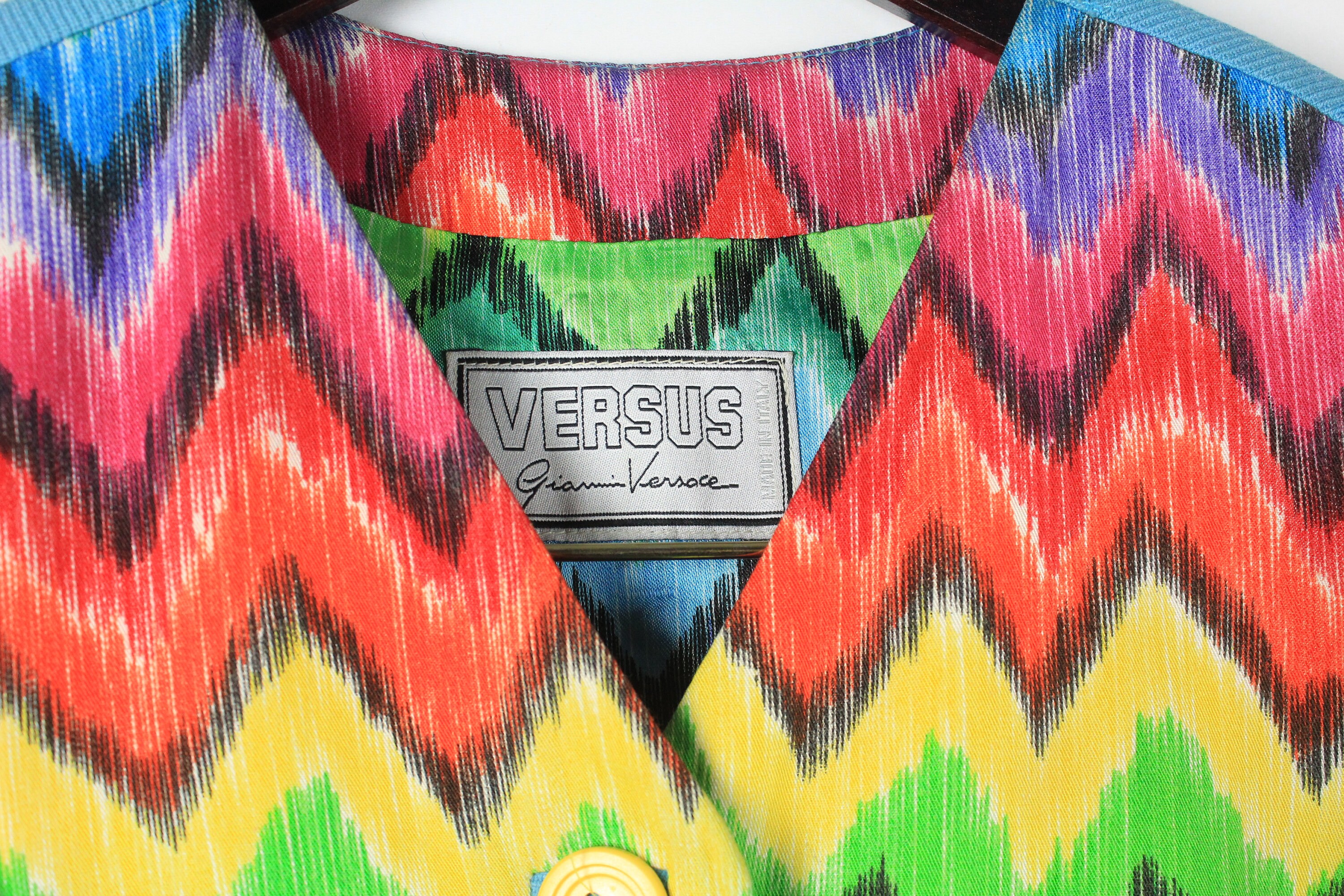 90s versace spangle vest 70s サイケデリック 古着 Vintage VERSACE VERSUS Retro Vest Rainbow Colorway Gianni Versace
