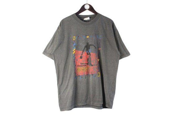 vintage REEBOK Black Top authentic t shirt gray big logo Size men's L  oversized sport tee 90s basketball retro style streetwear athletic