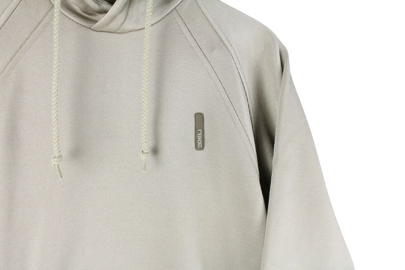 Vintage NIKE Hoodie Storlek S Herr Autentisk Basic Sport Beige Tröja med Liten Logotyp Oversize Passform Retro Streetwear 00-90-tals Hoodie bild 4