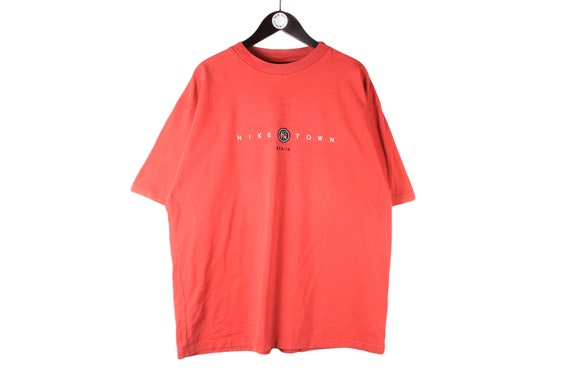 Nike town t shirt hotsell