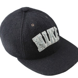 Vintage NIKE Mütze Logo Cap one size Wolle retro authentisch schwarz basic 90er Sommer Sonnenblende Streetstyle Hip Hop Retro klassisch Sport Style