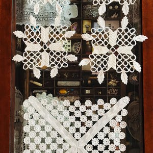 5 decorative doilies / vintage doilies / doilies / handmade / bobbin lace doilies