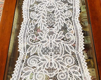 Camino de mesa vintage de encaje de bolillos, tapete antiguo, hecho a mano, 120 x 35 cm