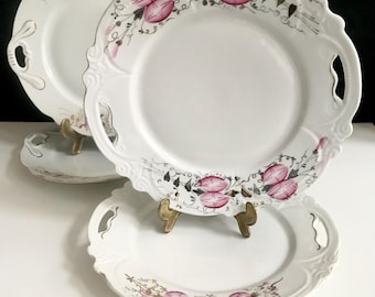 Set of 5 antique cake plates with openwork handles – Hand-painted floral decoration – Shabby chic / Vintage porcelain circa 1900