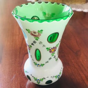 Vintage Glas Vase böhmisches Glas geschliffene Vase Überfang Glas Bohamian Glass