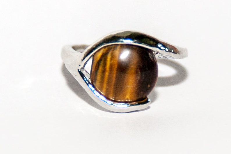 Anello con occhio di tigre immagine 1