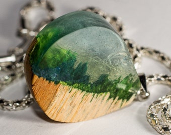 078 Resin jewelry, resin necklace, resin pendant, wooden necklace, wood jewelry, wood pendant