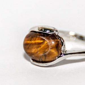 Ring with tiger eye image 1