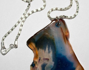 Pendant with agate