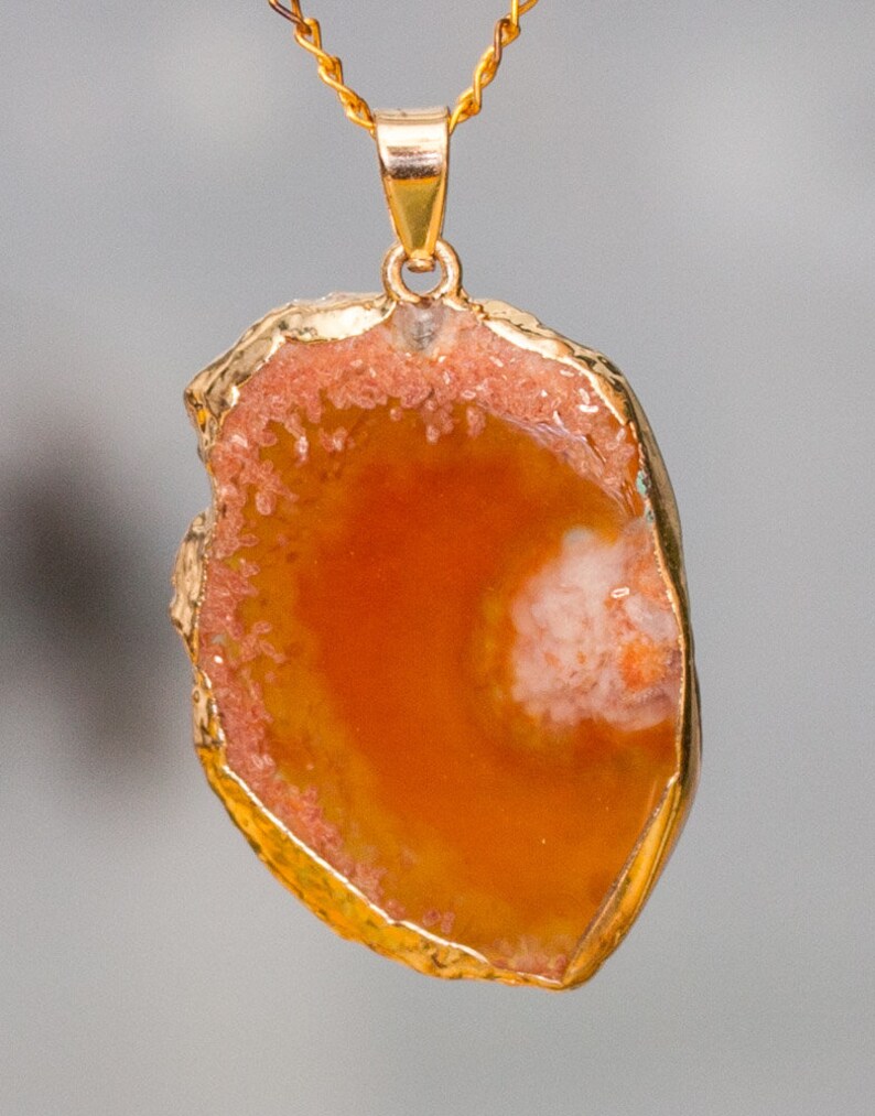 Pendant with agate image 3