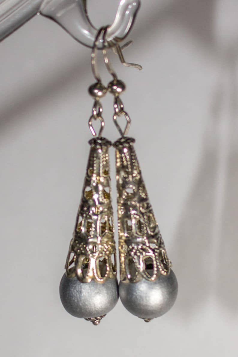 Earrings image 1