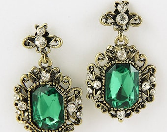 Earrings with crystals