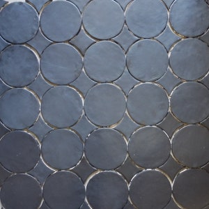 BLACK CIRCLES tiles