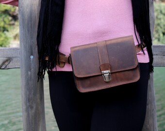 Pochette ceinture en cuir, sac banane fait main, sac ceinture élégant pour femme, sac bandoulière en cuir élégant, sac banane de voyage pour femme, fait main en Grèce