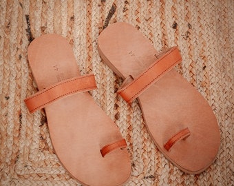 Toe Ring Sandals for men, Greek style flat sandals, leather summer sandals, handmade in Greece, slides sandals, barefoot sandals, slingback