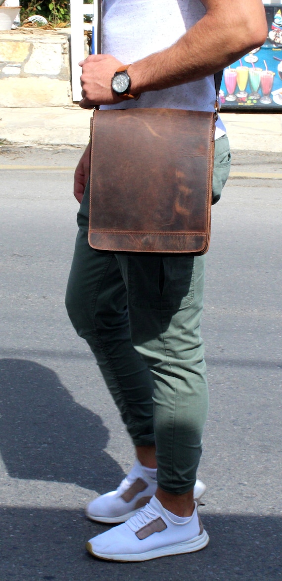 Bandolera de cuero para hombre sale