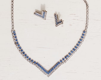 Conjunto de collar y pendientes vintage de diamantes de imitación azules: Hollywood Glamour
