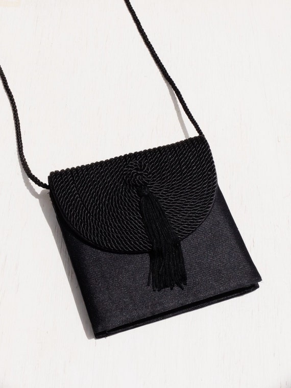 small black cross body purse