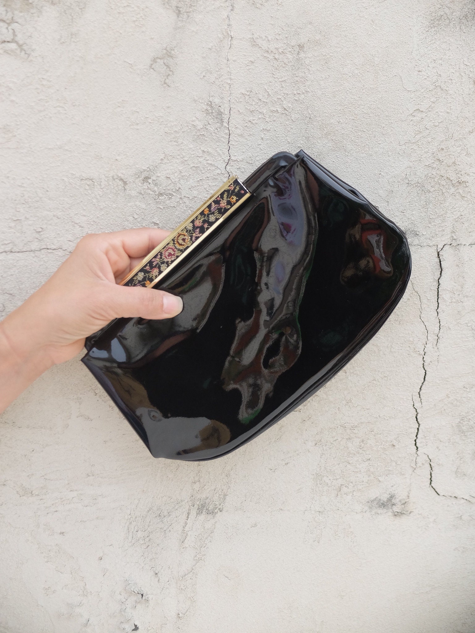 black patent leather clutch purse