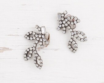 Pendientes vintage de clip con diamantes de imitación: joyas de plata con un toque llamativo