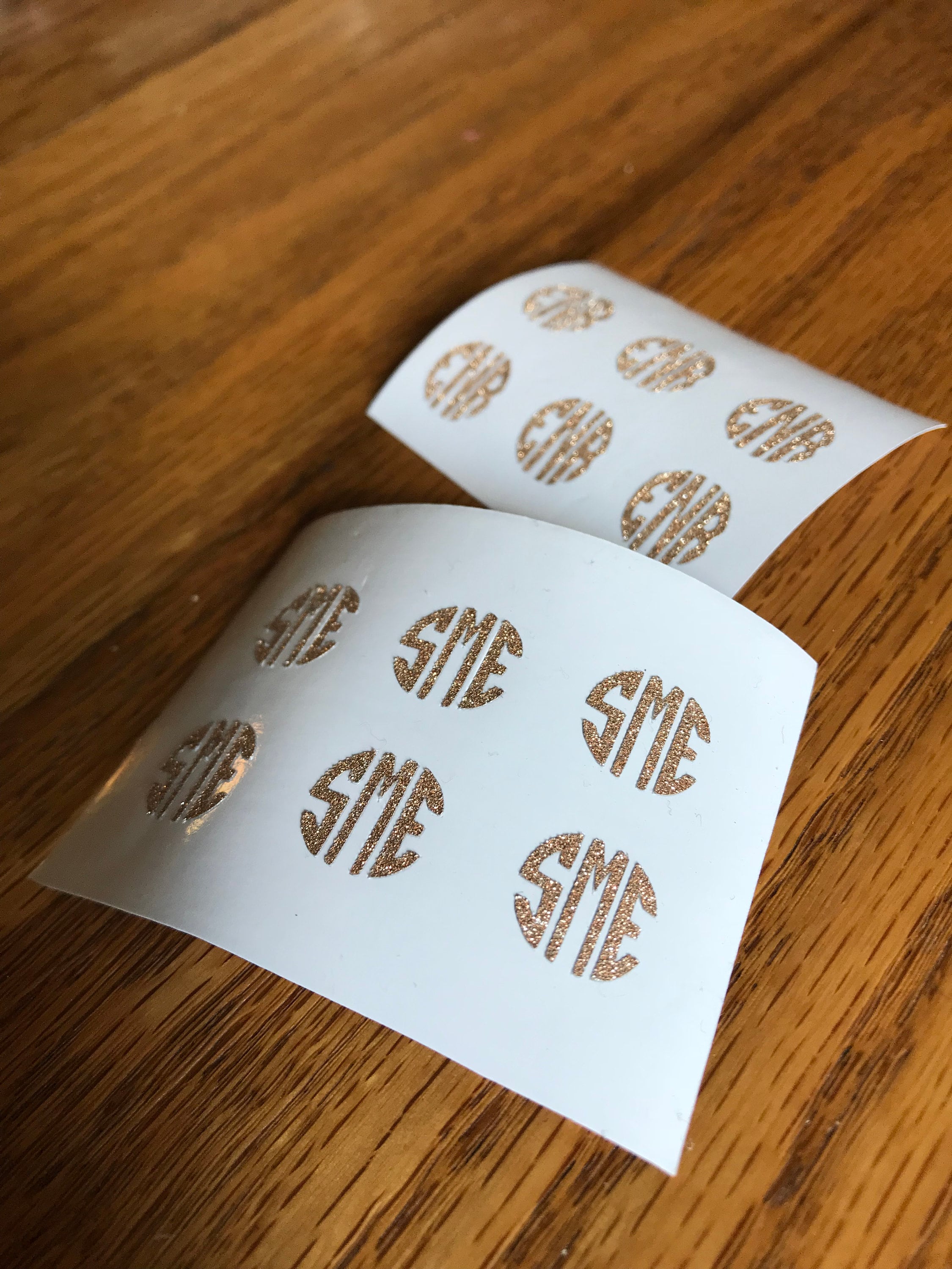 Vinyl Circle Monogram Decal Set. .5” in Diameter - Etsy