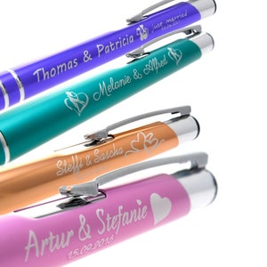 10 pieces - 200 pieces wedding guest gift. Pen + engraving and case optionally with individual guest name engraving. Free delivery.