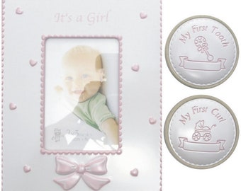 Bilderrahmen und zwei Boxen mit Gravur in Preis. “It’s a Girl”.  Gravur kostenlos! Taufe Geschenk.