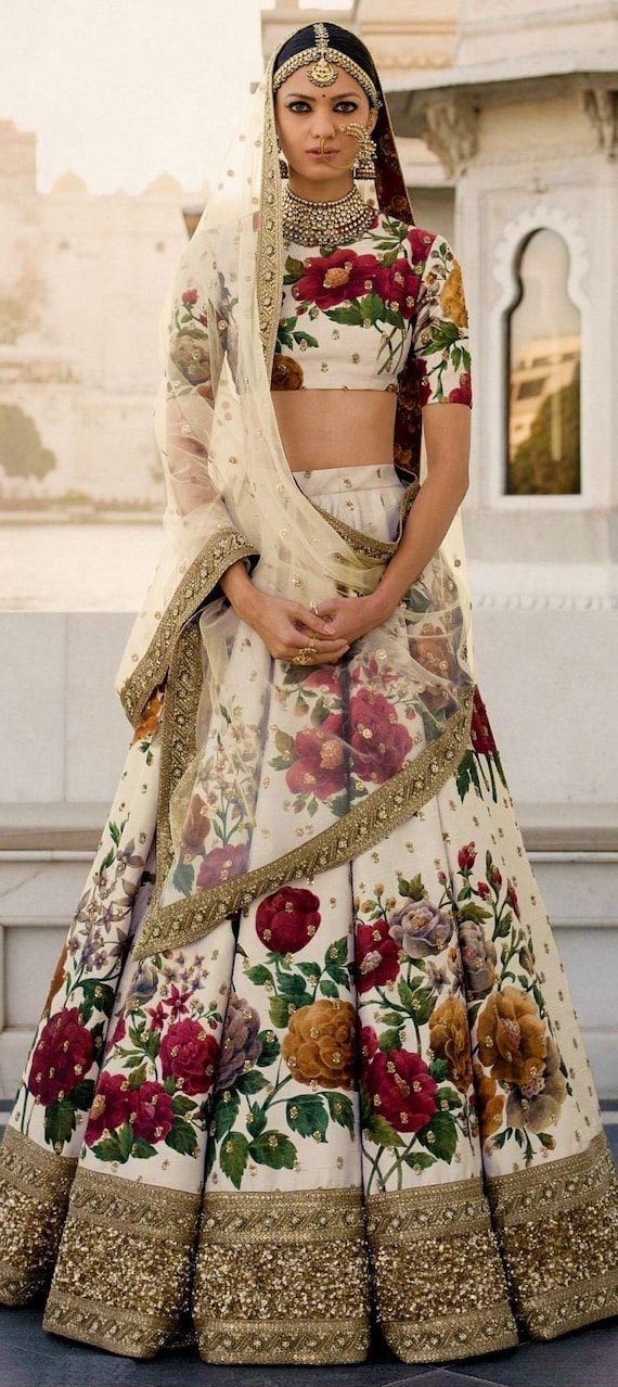 10 Fashion-Forward Brides Who Ditched Lehenga for Unconventional Bridal  Outfits, Bridal Look