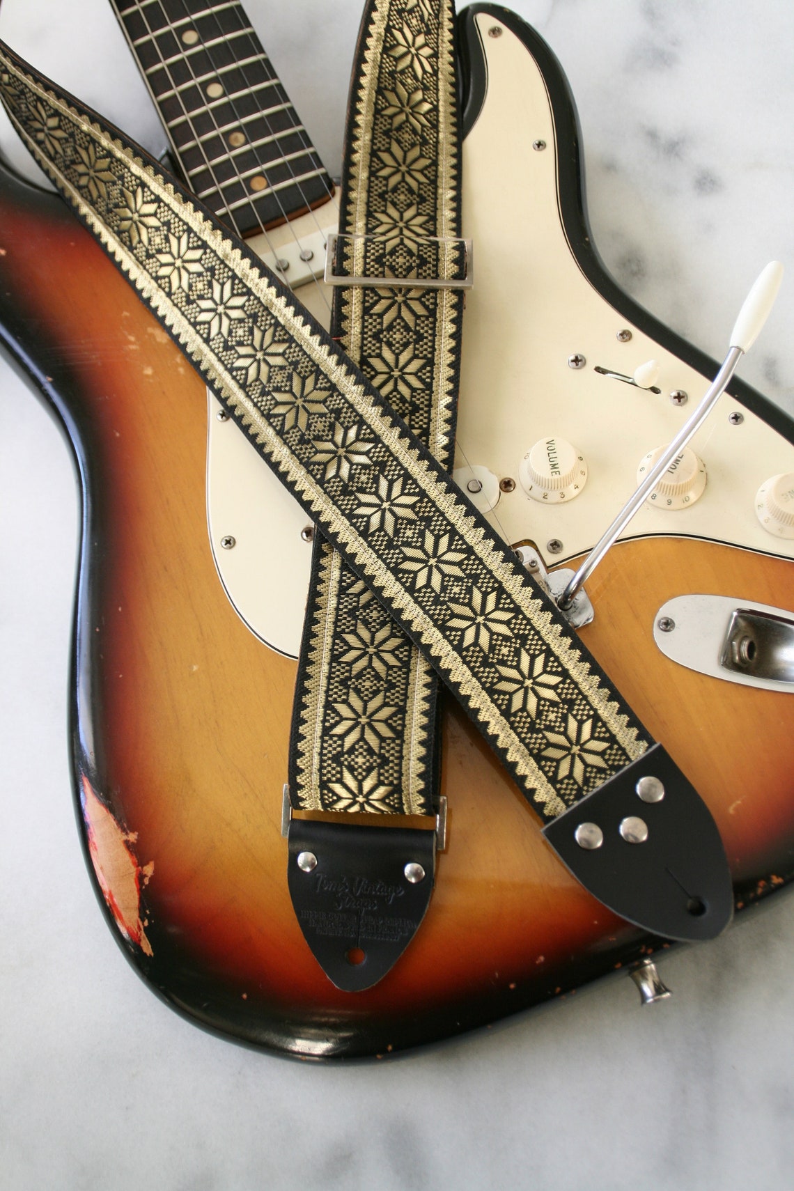 Vintage 60s Gold 'Frostettia' Hippie Guitar - Camera - Bag Strap, foto 4 di 5