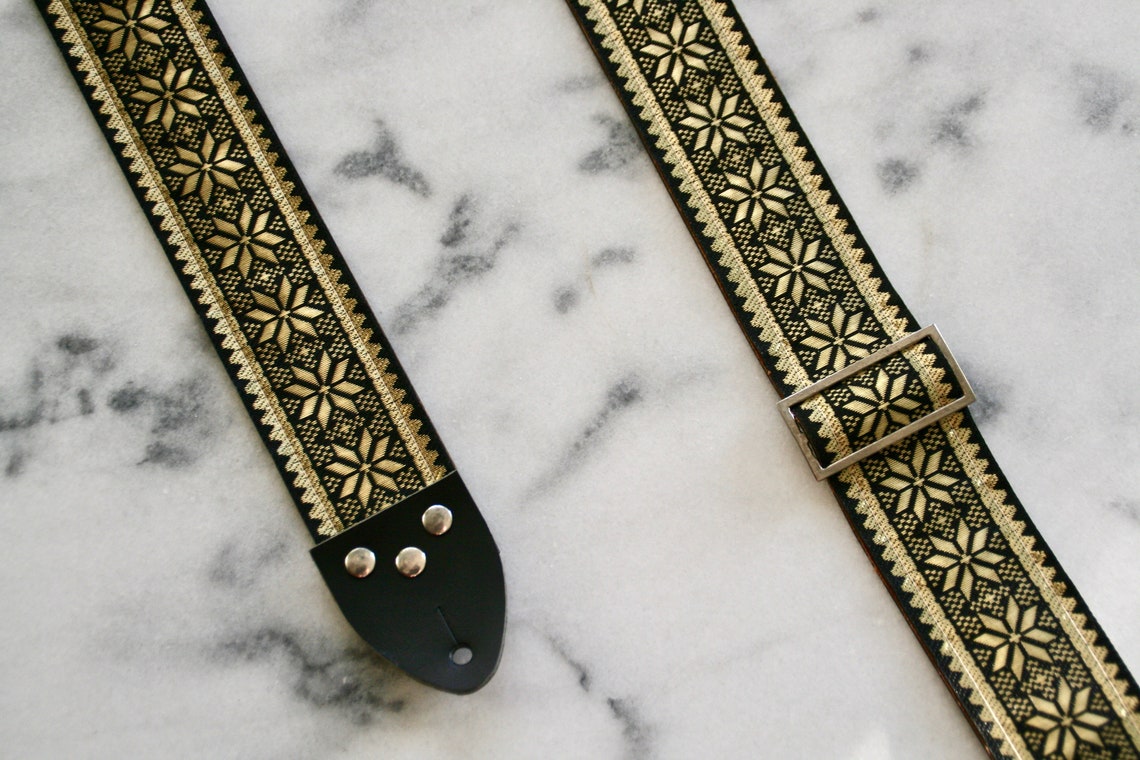 Vintage 60s Gold 'Frostettia' Hippie Guitar - Camera - Bag Strap, foto 2 di 5