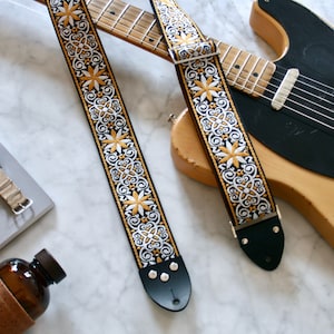 Vintage 70er Jahre Gelber 'Dresden' Hippie Gitarren - Kamera - Taschengurt