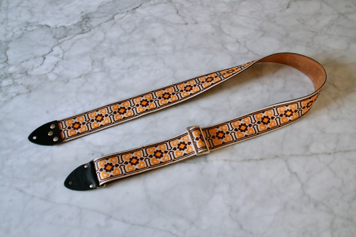 Vintage 60s Beige 'Quattuor' Hippie Guitar - Camera - Bag Strap, foto 3 di 5