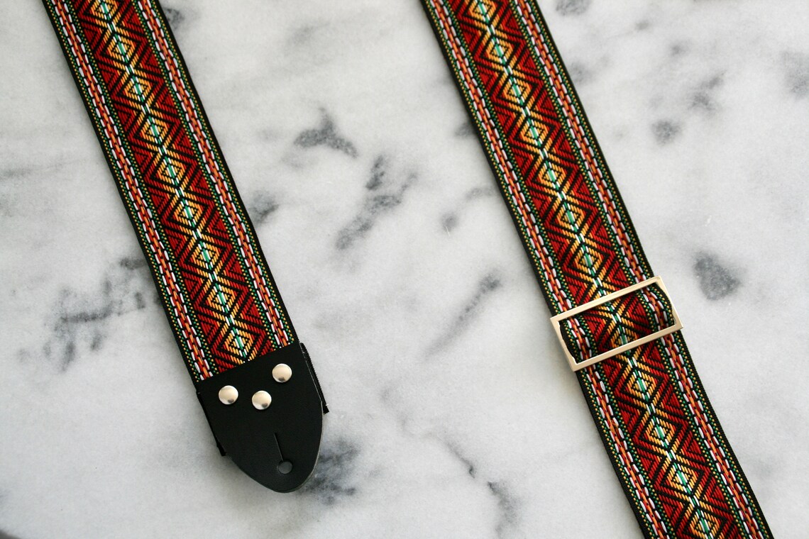 Vintage 60s Red 'Marley' Hippie Guitar - Camera - Bag Strap, foto 2 di 5