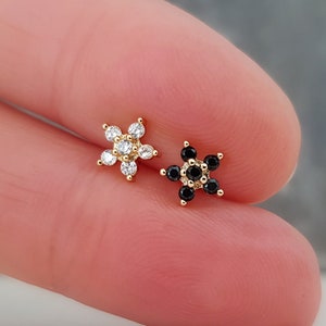 Small flower with zircons, helix, tragus, piercing, ear stud, hypoallergenic, gold, with screw ball, 1 piece
