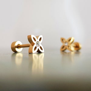 Small flower, screw cap, stud earrings, piercing, abrasion-resistant * IP gold plating, suitable for allergy sufferers, surgical steel, 1 piece, 16G