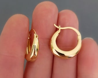 Pendientes pequeños chapados en oro de 12 mm * 1 par