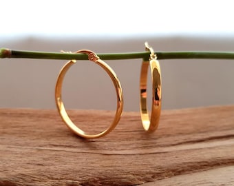 Gold/silver hoop earrings in: 30 mm or 40 mm, 14K, waterproof, hypoallergenic, suitable for allergy sufferers* 1 pair