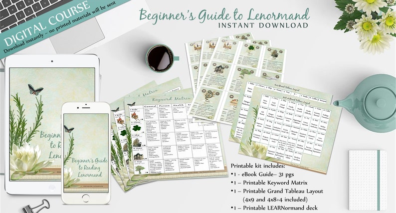 Puede incluir: Un kit digital imprimible para aprender a leer las cartas de Lenormand. El kit incluye una gu&iacute;a electr&oacute;nica, una matriz de palabras clave, un dise&ntilde;o de gran tableau y una baraja de cartas. La imagen muestra una tableta, un tel&eacute;fono inteligente y varias p&aacute;ginas impresas sobre una superficie blanca.