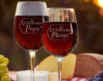 SET: 2 Weißweingläser "Weltbeste Mama + Weltbester Papa" Weinglas mit Gravur, Geschenk zum Muttertag & Vatertag zusammen, Weihnachtsgeschenk